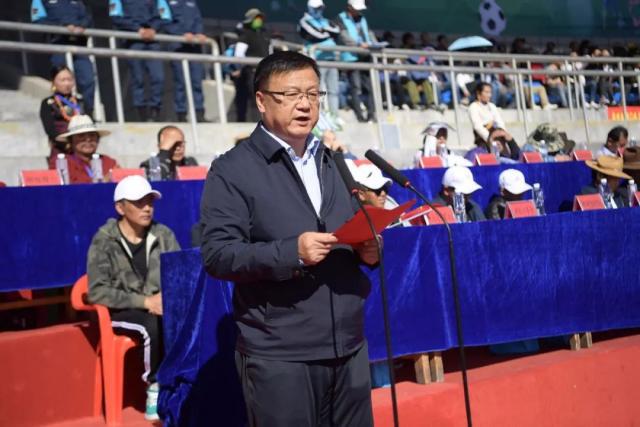 坎宁安突破重围 强攻四人防守完成2+1